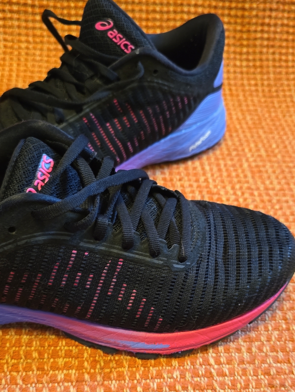ASICS DynaFlyte 2 Black Running Sneakers with Pink & Purple; Used, Womens 8